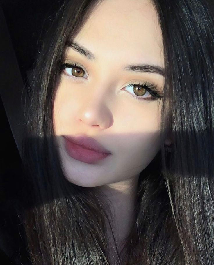 <em>Nathaly Suujey</em>
